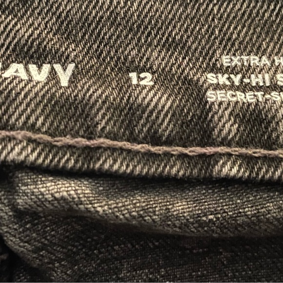 6 pairs of Women’s Old Navy High Rise slim/straight fit jeans. - Picture 2 of 7